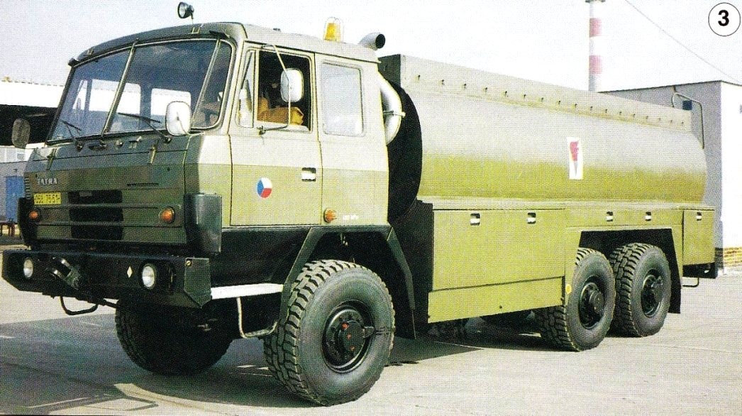 Vojenská veľkoobjemová cisterna - Tatra 815 CA-18